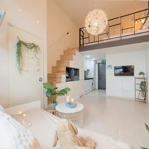 Cozy Duplex In Hongdae 아파트