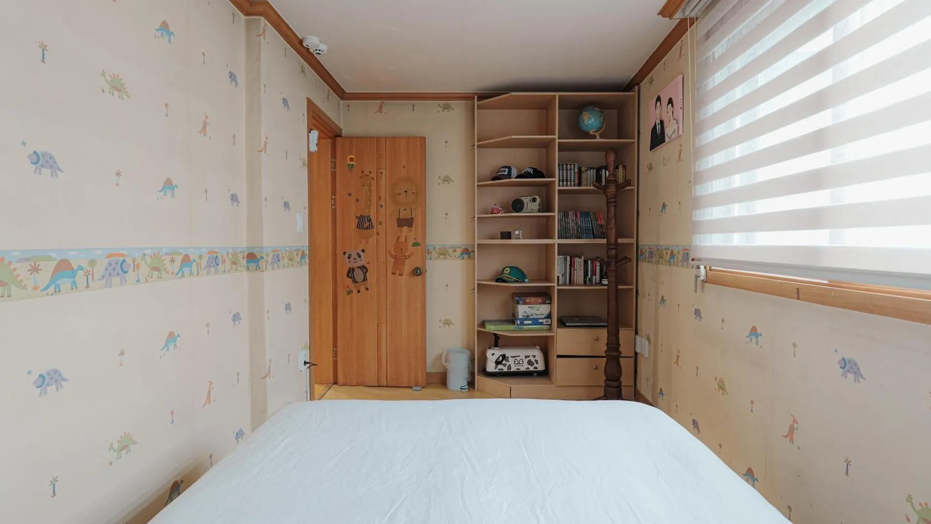 Comfortable Home 10 Min From Hongik University, 5Min From Gajwa Station With Baby Products, 4 Bedrooms 8 People Seoul