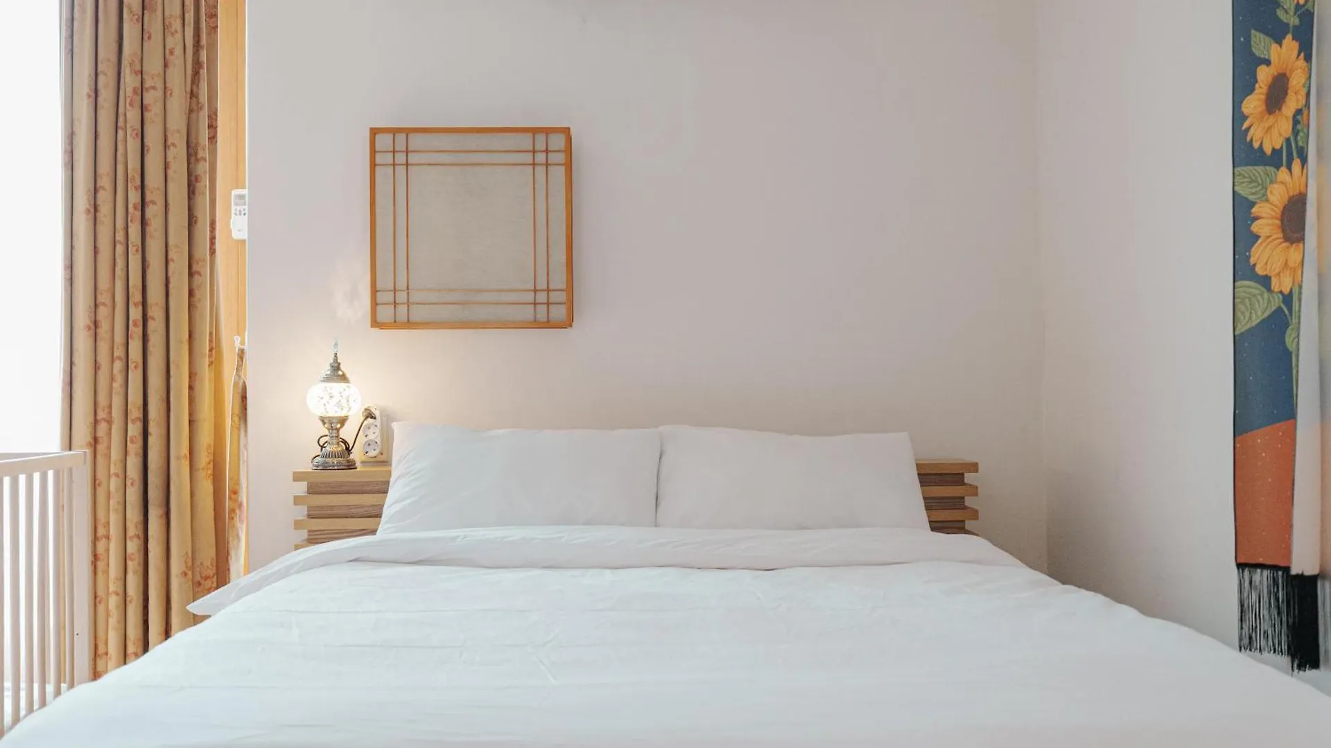 Apartment Comfortable Home 10 Min From Hongik University, 5Min From Gajwa Station With Baby Products, 4 Bedrooms 8 People