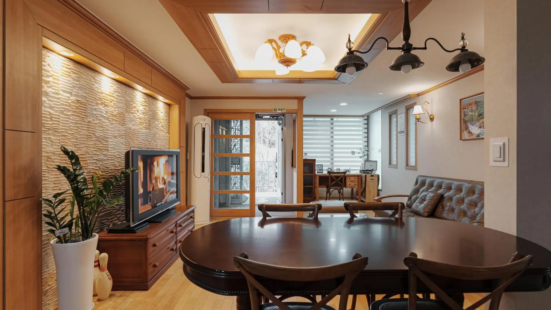 Comfortable Home 10 Min From Hongik University, 5Min From Gajwa Station With Baby Products, 4 Bedrooms 8 People South Korea