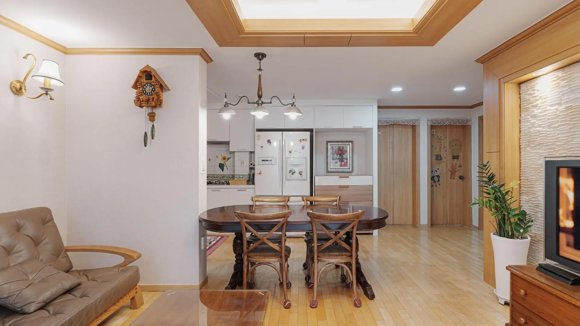Comfortable Home 10 Min From Hongik University, 5Min From Gajwa Station With Baby Products, 4 Bedrooms 8 People 0*, Seoul South Korea